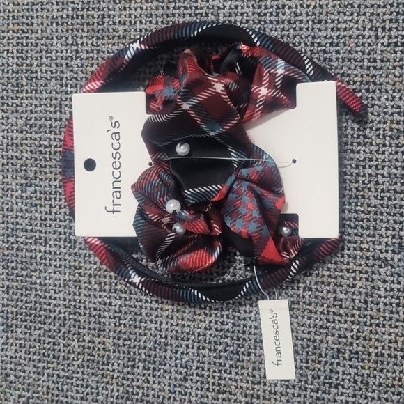 FRANCESCA'S Headband & Scrunchie Plaid 2pc Set - Picture 7 of 7